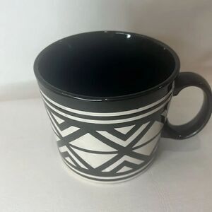 Boston Warehouse Trading Company Souper Mug 24 Oz 4 In Tall 4 1/2 In Round Black